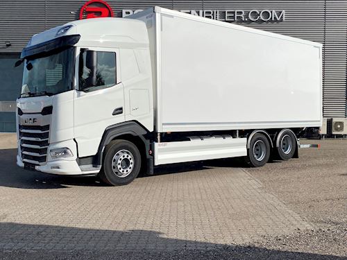 DAF XF480 6x2, Fast kasse