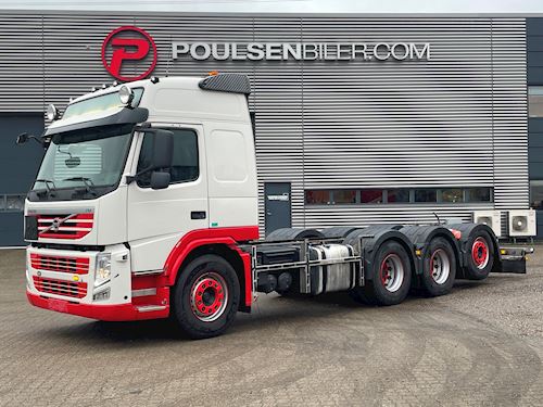 Volvo FM460 8x4, Chassis