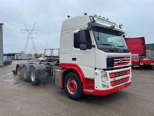 Volvo FM460 8x4 Chassis - 3