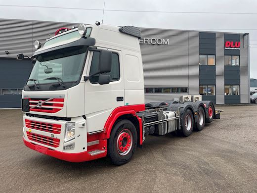 Volvo FM460 8x4 Chassis - 2